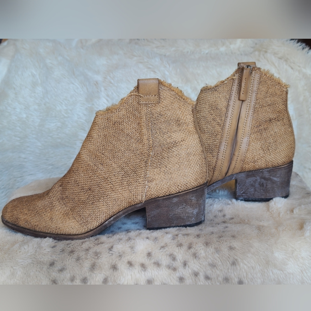 Seven Dials Textured Tan Ankle Booties